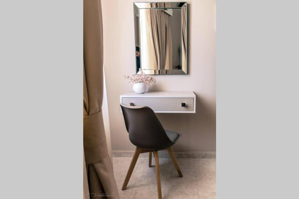 Remvi Deluxe Apartment 202 With Sea View 卡尔帕索斯 外观 照片
